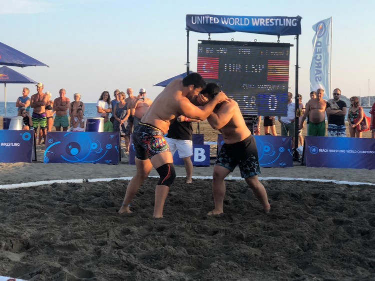 Jose Cuba Loitando no mundial de Loita Praia